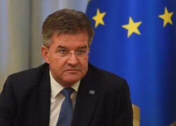 Lajçak takim të papritur me Albin Kurtin në Prishtinë, zëdhënësi i qeverisë zbardh detajet