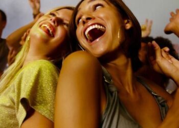 Nuk do të mërziteni kurrë me të, ja cila është shenja më argëtuese e Horoskopit