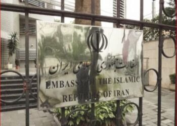 VIDEO/ Pas ultimatumit 24 orësh të Ramës për t’u larguar nga Shqipëria, nis zbrazja e zyrave në ambasadën e Iranit në Tiranë