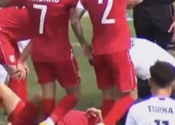 VIDEO / Panik në ndeshjen e Superiores, mbrojtësi i Bylisit mbetet i gjakosur në fushë
