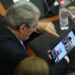 FOTOT/ Kuvendi: Nga ministrat që “shkrihen” me Leskajn e deri te Berisha që sheh në i-PAD hakëruesit iranianë, Balla e Vokshi…!