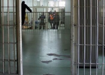 E kërcënuan të burgosurit, “shokë” të qelisë, 28-vjeçari tenton t’i japë fund jetës në burgun e Drenovës