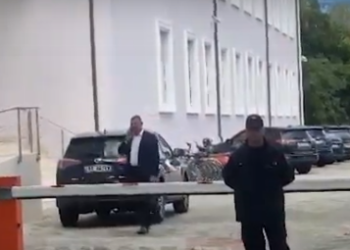 Tom Doshi ‘vizitë’ në Kryeministri një ditë pas ndryshimeve organizative në PS
