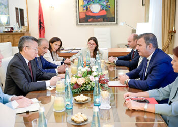 Sejko takon zv.drejtorin e FMN-së: Ekonomia e Shqipërisë do rritet, pavarësisht inflacionit