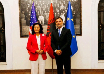 “Sfida” ndaj Berishës/ Alibeaj takohet me Yuri Kim: PD i është mirënjohëse e SHBA-ve
