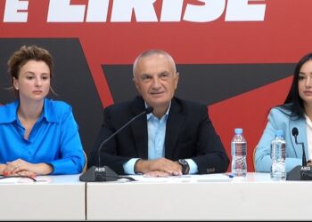 “S’mund të martohen…”/ Meta qan hallet me gratë e PL-së: Familja shqiptare rrezikohet më shumë se kurrë