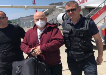 Emri/ Kreu dy vrasjet e bujshme në 1997, rihapet gjykimi për ish-policin e deportuar nga SHBA