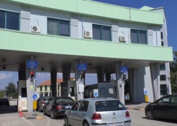 Të përfshirë në kontrabandë, pezullon dy inspektorë të kufirit dhe dy doganierë në Qafë-Thanë