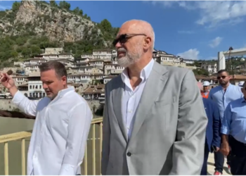 Rama inspekton Unazën e Re, lagjet “Mangalem” e “Goricë” në Berat: Sapo ka përfunduar puna! Pamje të jashtëzakonshme e rrugica të magjishme
