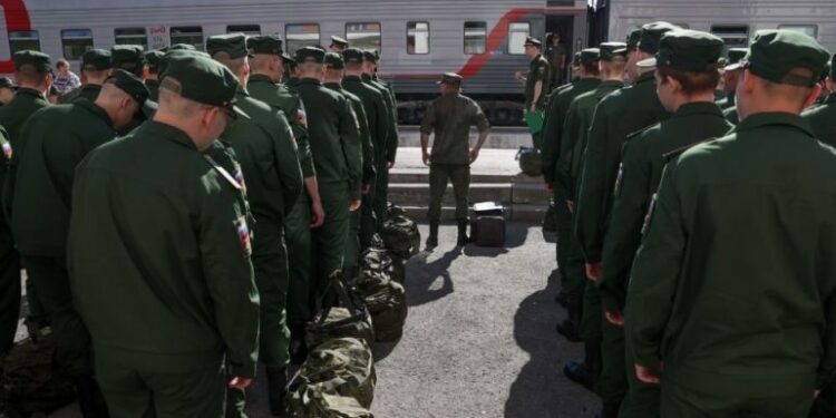 Kundër-ofensiva e Kievit/ Putin shpalli “mobilizimin e pjesshëm”, ushtria ruse: Janë regjistruar rreth 10 mijë vullnetarë në vetëm një ditë