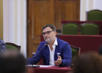 “Nesër dorëzojmë në ‘Kushtetutese’ kërkesën për shfuqizimin e Bordit”/ Alibeaj: Klubi i oligarkëve paracakton çmimet e naftës