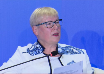 “Punë më të paguara”/ Ambasadorja e BE: Arsimi në Shqipëri t’i japë individëve aftësitë e duhura, kemi dhënë 100 mln Euro