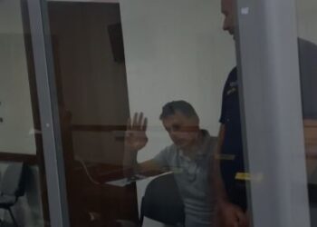 Klienti i tij u la në burg për vrasjen e vëllait dhe kunatës/ Avokati: Arseni vuan nga probleme të shëndetit mendor, u vetëdorëzua