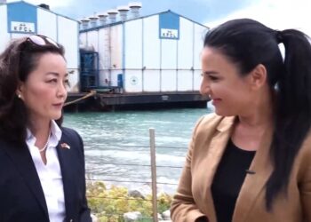 Termocentralet lundruese/ Yuri Kim e Balluku në Vlorë, ambasadorja amerikane: Do sigurojnë energji për 200 mijë familje në vit