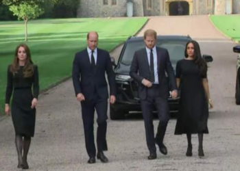 Vdekja e monarkes/ William, Kate, Harry dhe Meghan mbërrijnë në Kështjellën Windsor për homazhe