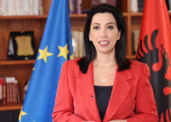 “Me lajmin që…”/ Një ditë para nisjes së vitit të ri shkollor, Kushi uron nxënësit dhe mësuesit