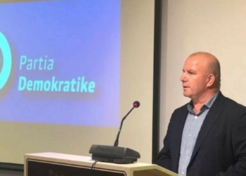 “U detyrohemi shqiptarëve të jemi të vërtetë”/ Deputeti i PD sfidon Ilir Metën, kërkon hapjen e dosjes së tij