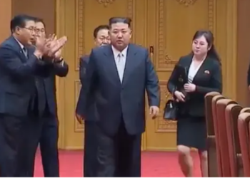 Mban një çantë të zezë me vete/ Misteri për gruan që shoqëron gjithmonë Kim Jong Un