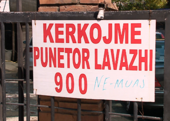 Çudi shqiptare/ Mungojnë punëtorët, rriten pagat: S’pranojnë të punojnë lavazhierë, as për “900 mijë dhe siguracione”