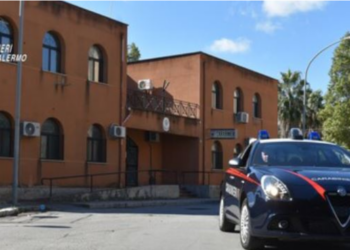 Monstrat/ Nëna dhe motra detyronin të miturën të prostituonte në këmbim të parave, arrestohen nga policia