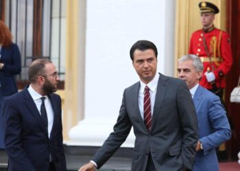 Linçuesit anti-amerikanë të Lulzim Bashës!