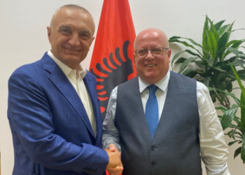 Kallëzoi në SPAK Autoritetin e Dosjeve / Meta cakton avokatin që do merret me këtë çështje