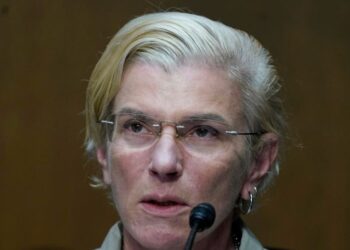 “Rusët torturonin të burgosurit ukrainas”/ Rrëfimi i mjekes së arrestuar në Mariupoli: Shpesh deri në vdekje