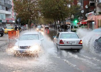 Moti i keq në Shqipëri/ ARRSH: Ja zonat më problematike gjatë 24 orëve të fundit