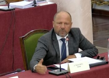 “Mos bëj si papagalli shoku polic”/ Mziu sherr me Ndreun tek ‘Territorialja’: S’merr vesh nga shifrat se je dru