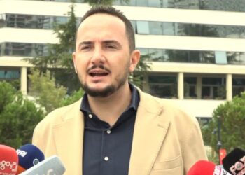 Geci padit Salianjin për shpifje: S’kemi asnjë centimetër pa leje! Po na sulmon për gjobvënie