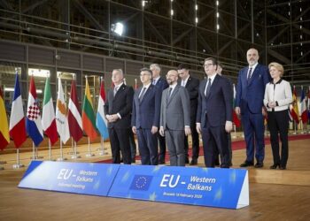 Përjashtohet Beogradi/ Samiti BE-Ballkani Perëndimor në dhjetor, mediat serbe: Mund të mbahet në Shqipëri ose RMV