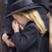 FOTO/ Momenti prekës nga funerali i mbretëreshës, Princesha 7 vjeçare Charlotte shpërthen në lot