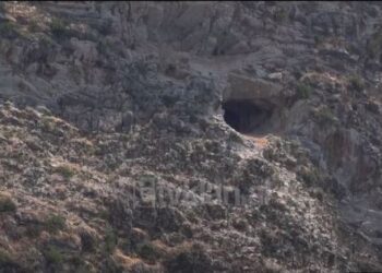“Rrinin me dylbi dhe ndërroheshin çdo 2 orë”, e vërteta e ‘shpellave’ në mes të detit në Himarë