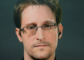 Nxori sekretet dhe cënoi sigurinë/ Përballet me akuza për spiunazh në SHBA, Putin i jep nënshtetësinë ruse Edward Snowden-it