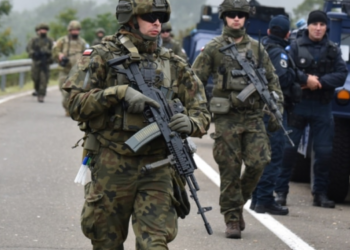 NATO e gatshme të dërgojë më shumë trupa në Kosovë në rast të tensioneve të reja