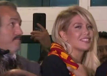 VIDEO+FOTO/ Wanda Nara nis të zhvishet edhe në Stamboll, zbulohet lista e kërkesave që u desh t’i plotësonte Gallatasarai