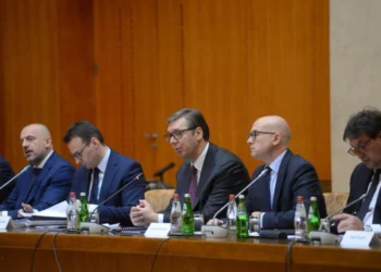 Rakiq paralajmëron bllokim të rrugëve në veri të Kosovës në rast të konfiskimit të makinave