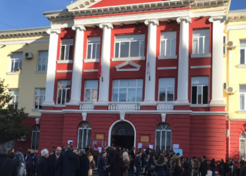 Pedagogët refuzojnë propozimin e Ramës: Oferta deri në 29% rritje nuk pranojmë