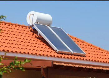 Panelet diellore/ Qeveria hap aplikimin për biznesin që do t’i instalojë, Balluku: Kurseni 20% të faturës suaj të energjisë!