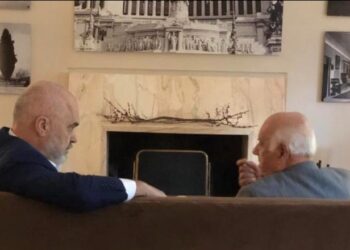 “Burim i pashtershëm urtësie”, Rama takohet me Alfred Moisiun, mesazhi për ish-presidentin