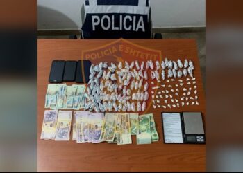 52 doza kokainë dhe 90 doza kanabis, arrestohen dy persona në Vlorë