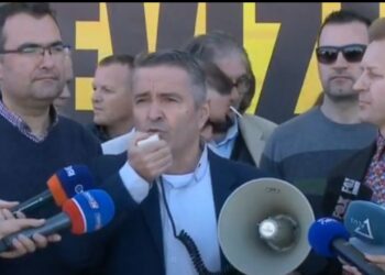 Protesta e pedagogëve, Kovaçi: Nëse nuk dëgjohemi, nuk ka variant tjetër do hyjmë në grevë urie