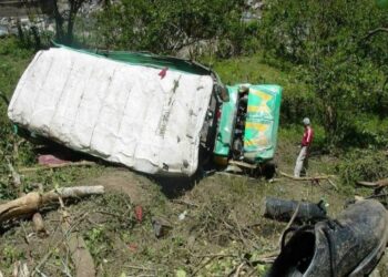 Përmbyset autobusi, një i vdekur dhe dhjetra të plagosur në Serbi