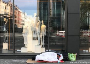 Thellohet hendeku midis të pasurve dhe të varfërve në Gjermani