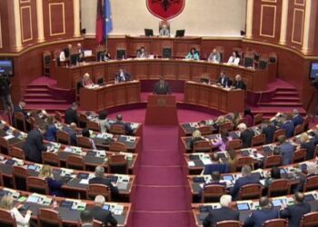 Pesha politike e 94 votave në Parlament për largimin e spiunëve