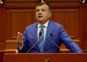 “Po përdhunon Foltoren”/ Balla: Ka ardhur koha që Berisha të mos flasë më në Kuvend!