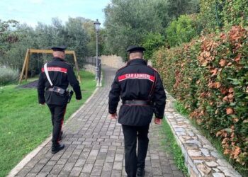 I riu shqiptar goditet me thikë në qafë dhe në bark në Itali, zvarritet deri sa…