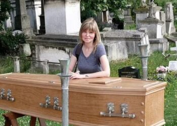 Pasioni i çuditshëm i 55-vjeçares: Më magjepsin funeralet! Marr pjesë në varrimin e të panjohurve…