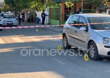 Fëmija 4 vjeç përplaset nga makina, transportohet me urgjencë në spital