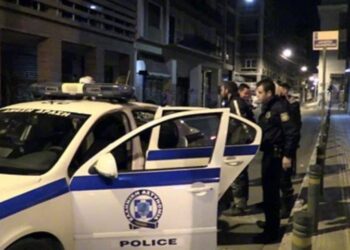 Sherr masiv në Greqi, shqiptarët e grekët dhunojnë një grup egjiptianësh duke u thyer dhëmbët